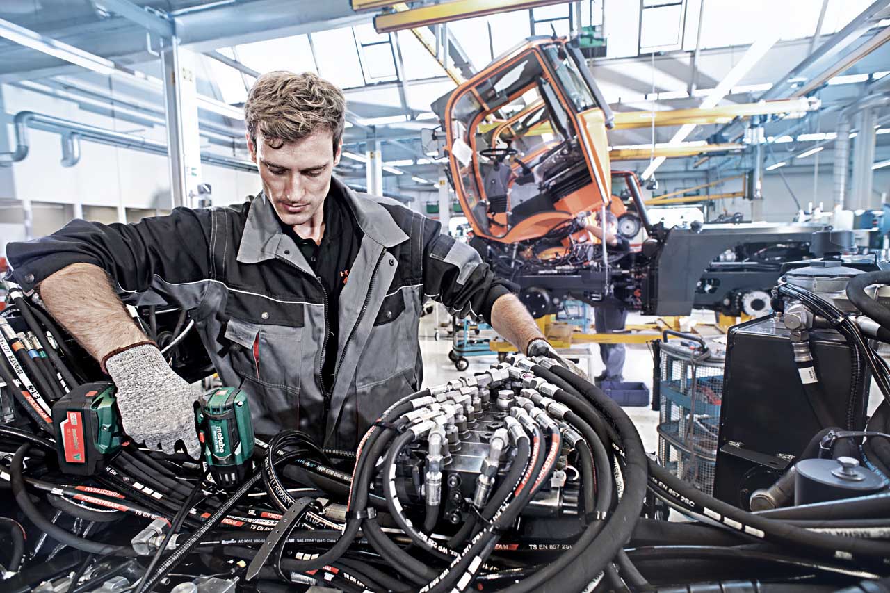 MET6.02205.840 ODVIJAČ UDARNI AKU SSW 18 LTX 400 BL (bez baterija) metaloc