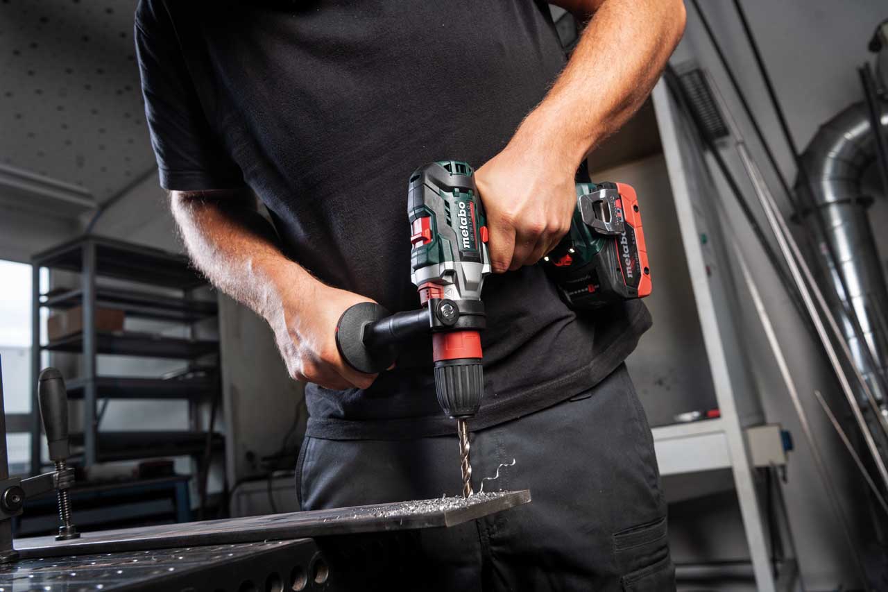 BUŠILICA-ODVIJAČ GB 18 LTX BL Q I ZA NAVOJE  (bez baterija)