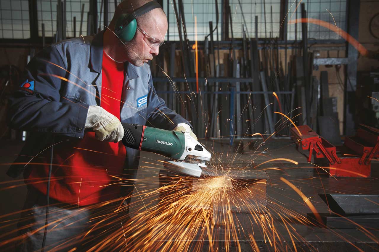 BRUSILICA WE24-230 MVT KUTNA 230mm 2400W