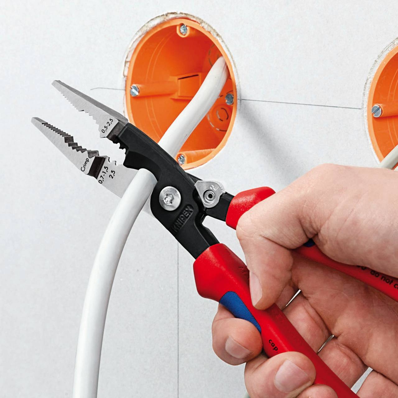 Kliješta za skidanje izolacije i alati za skidanje plašta