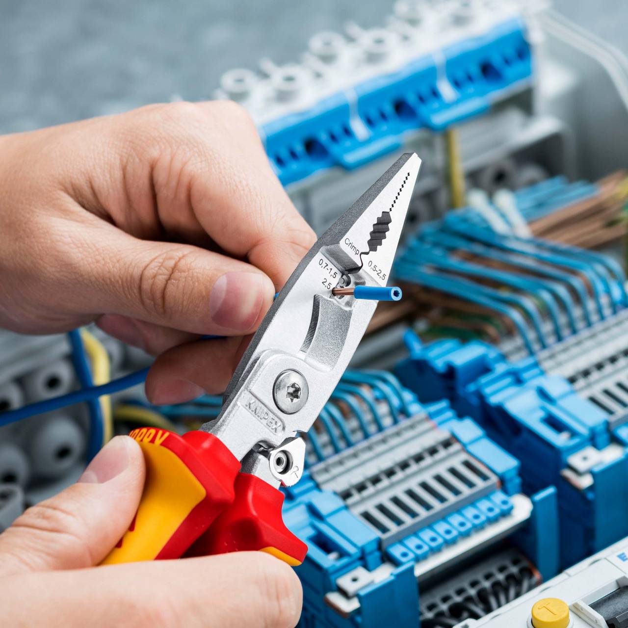 Kliješta za skidanje izolacije i alati za skidanje plašta