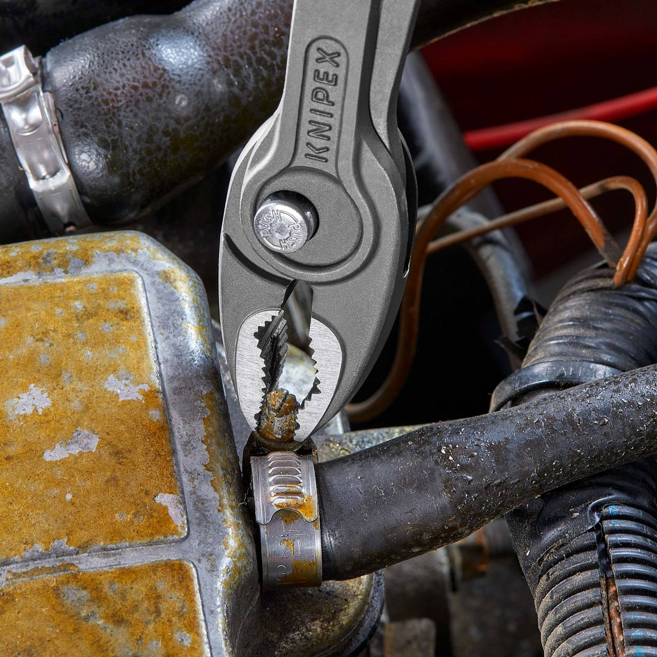 Ključevi za cijevi i kliješta za vodoinstalatere