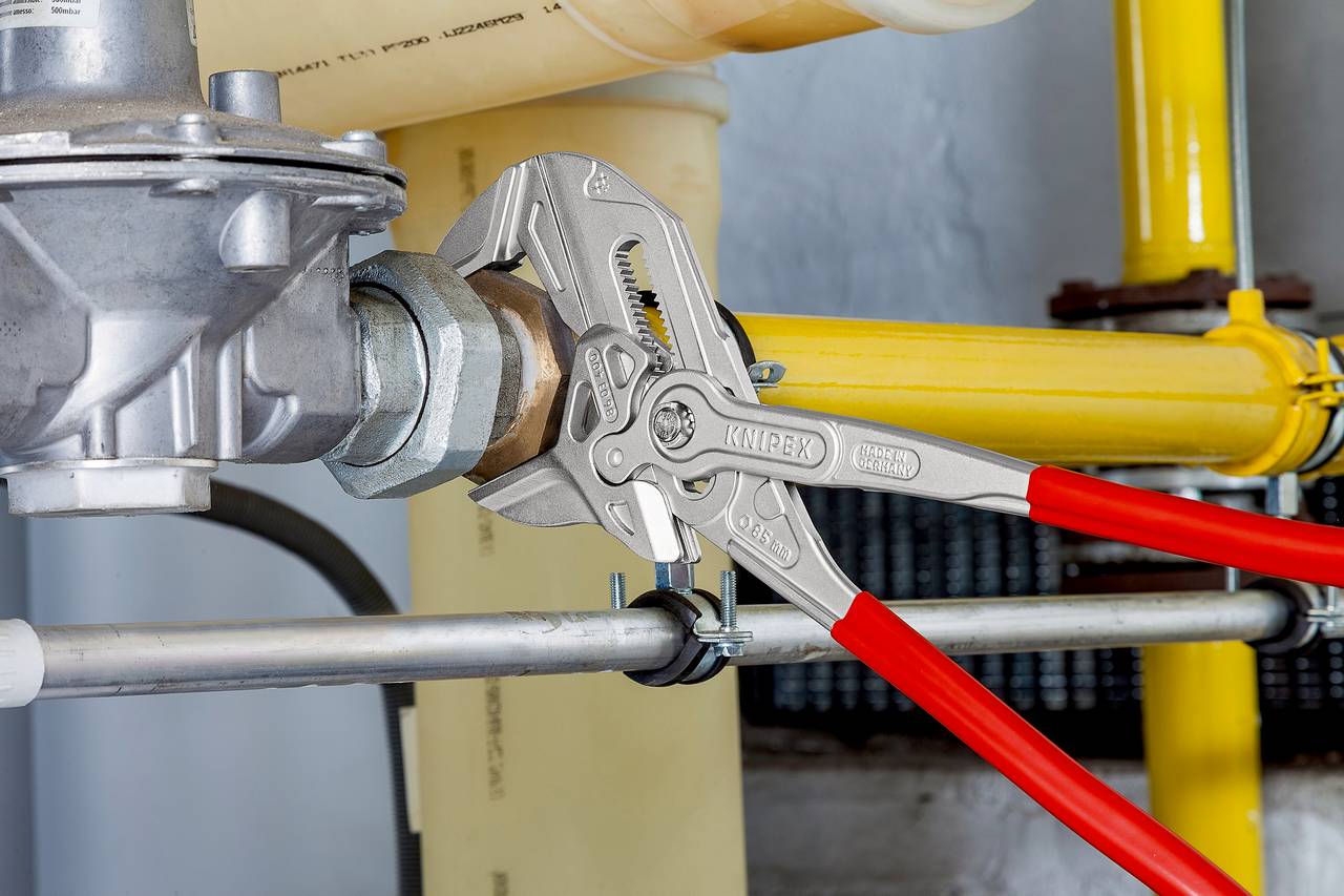 Ključevi za cijevi i kliješta za vodoinstalatere