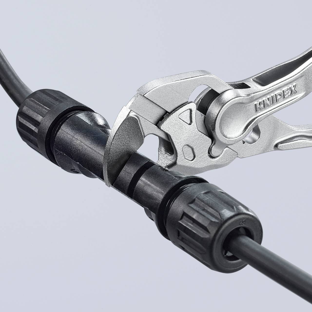 Ključevi za cijevi i kliješta za vodoinstalatere