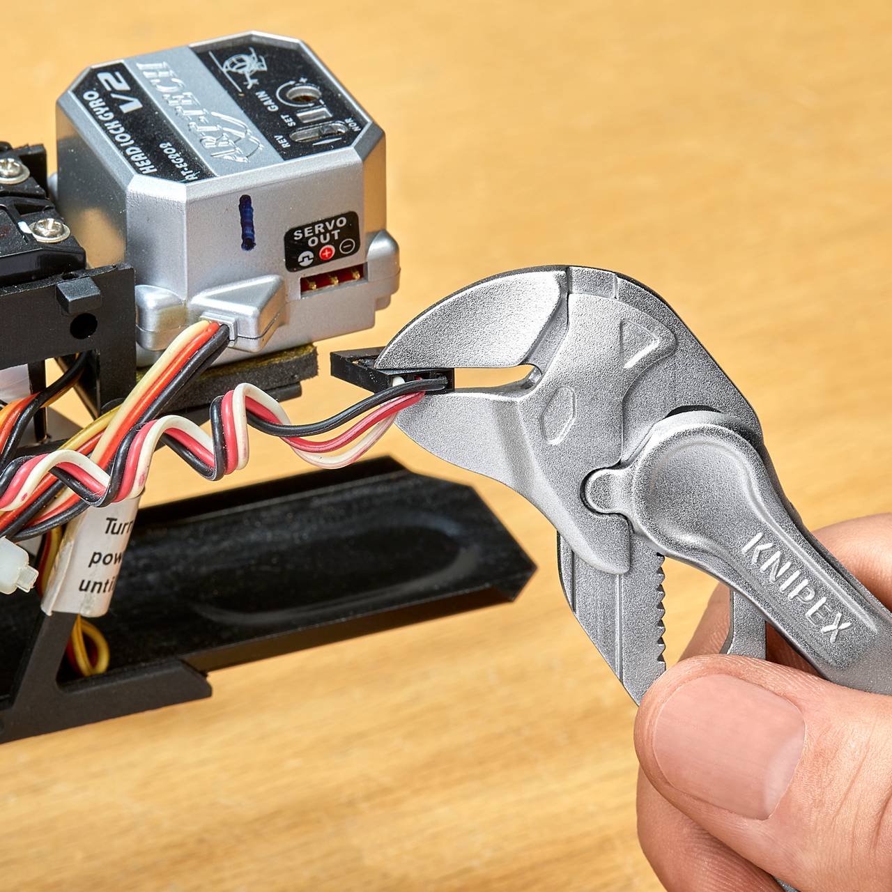 Ključevi za cijevi i kliješta za vodoinstalatere