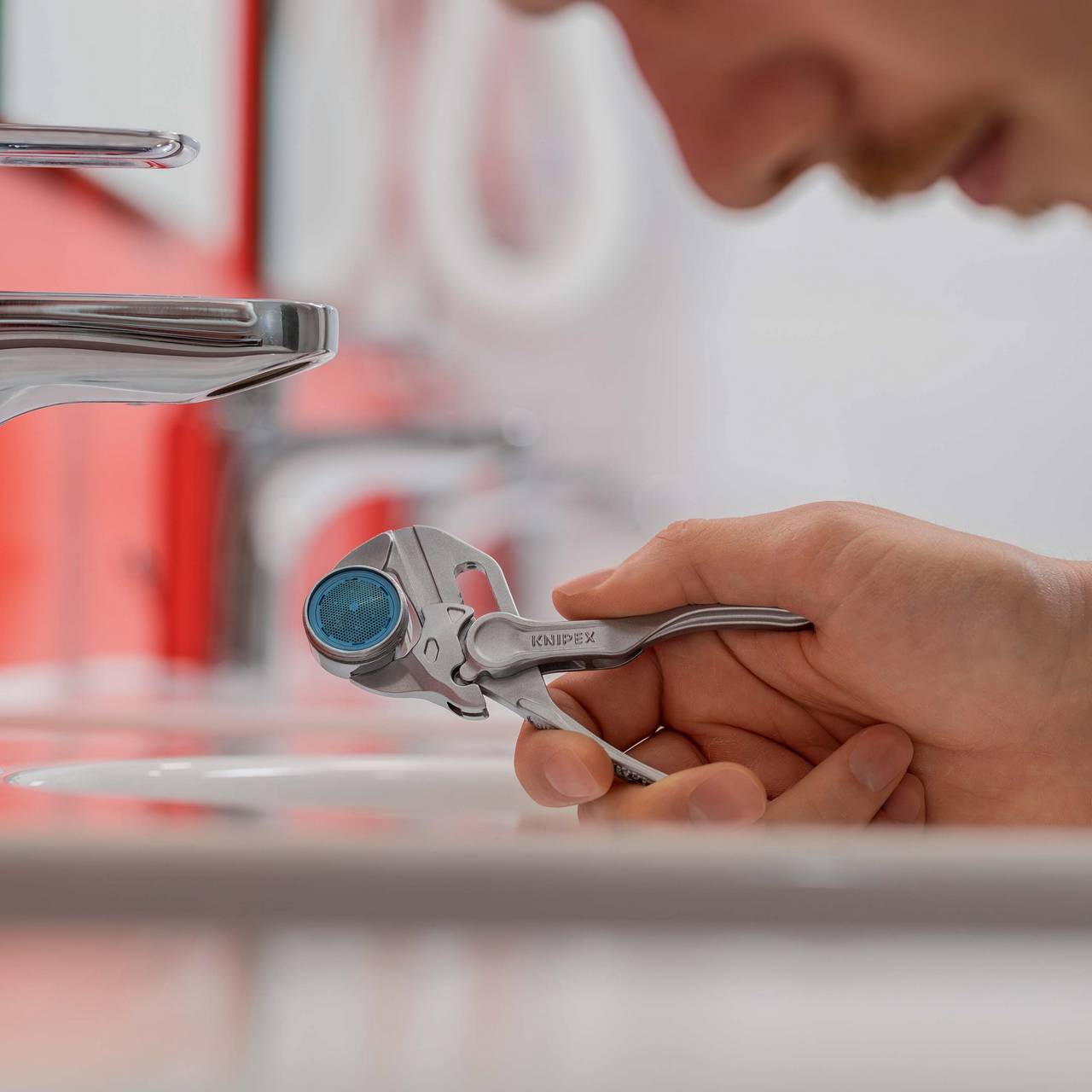 Ključevi za cijevi i kliješta za vodoinstalatere