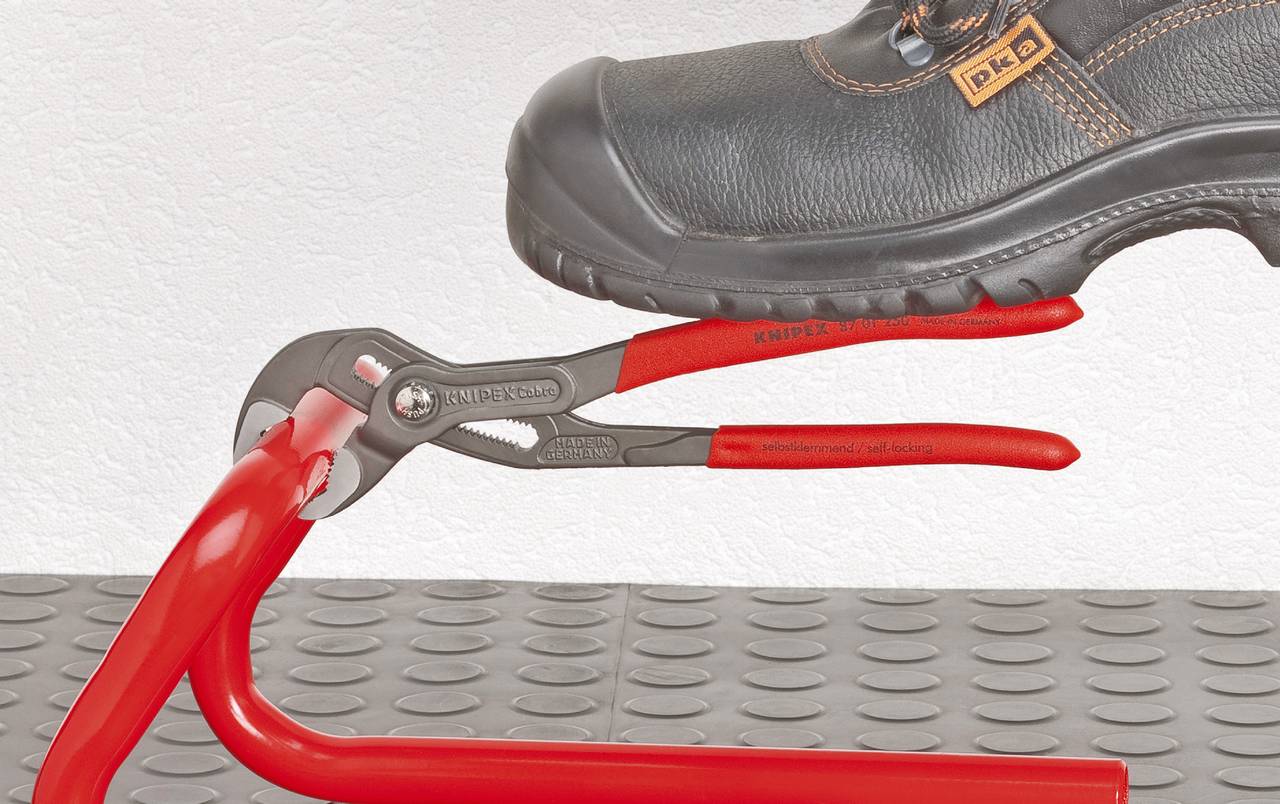 Ključevi za cijevi i kliješta za vodoinstalatere