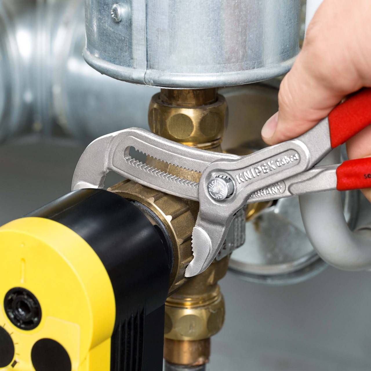 Ključevi za cijevi i kliješta za vodoinstalatere