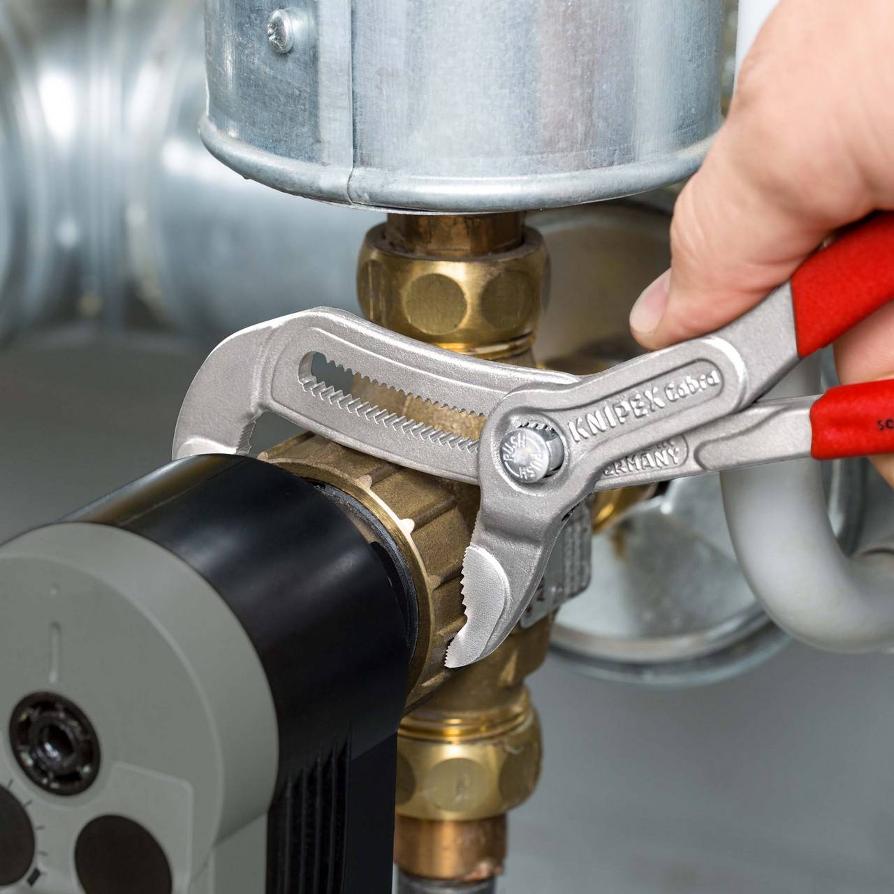 Ključevi za cijevi i kliješta za vodoinstalatere