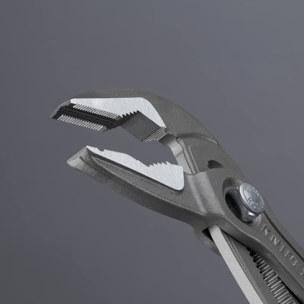 Ključevi za cijevi i kliješta za vodoinstalatere