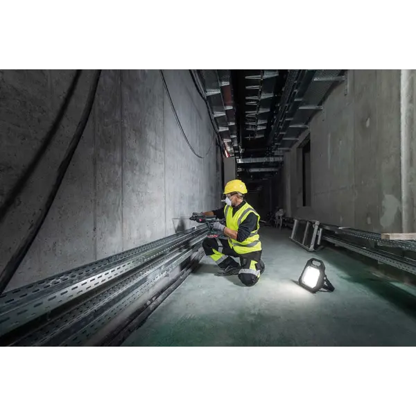 REFLEKTOR AKUMULATORSKI LED BSA 18 LED 10000